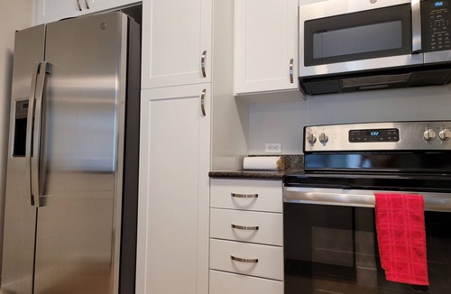 Mission Valley Condo | Amazing vacation & shopping in San Diego 2 suits and 3 bath FB1