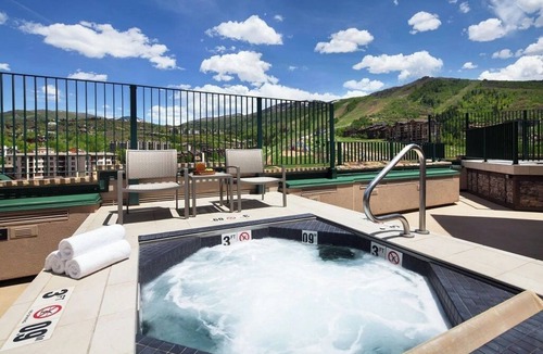 Steamboat Springs Villa | Amid the invigorating outdoor adventures of Colorado’s famed Steamboat Springs