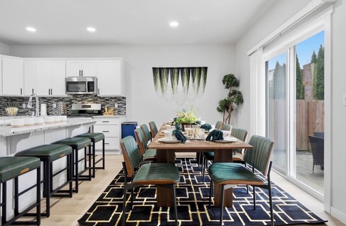 North Creek House | B20: VIBE VILLA: Private yet central