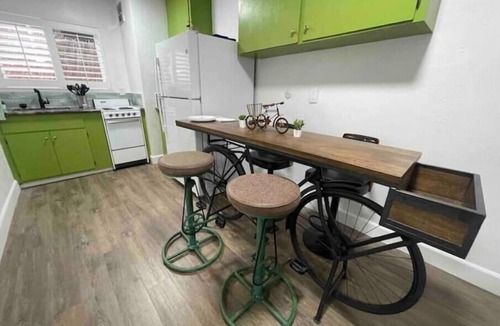 Crown Point Apartment | Bayside Chic: Stylish Oasis in a Spacious Studio