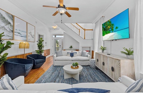 Murrells Inlet Villa | Beachside Bliss: Relax in Our 4-Bedroom Retreat!
