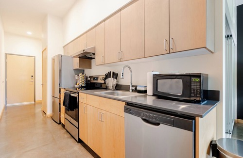 North Beacon Hill Apartment | Beacon Hill 1BR - Rooftop + Patio - Near VA Medical - Monthly Stays