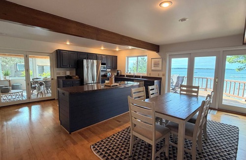 Nisswa House | Beautiful lake home on the sandy south shores of Pelican Lake.