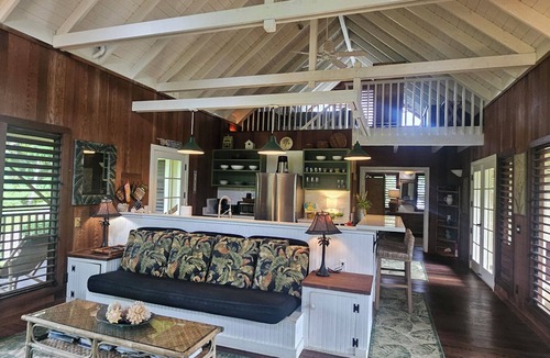 Kilauea Cottage | Beautiful Plumeria Cottage-Anini Beach Plantation Style Home