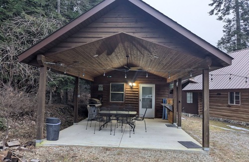 Noxon Cabin | Becky's Bunkhouse