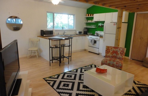 South River City House | Best Central Location/Private Urban Oasis/Travis Heights Near SoCo & Downtown