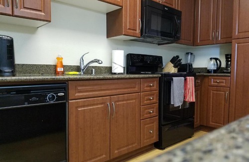 Mission Valley Apartment | BEST LOCATION, BEST PRICE in Fashion Valley 3 bedrooms FD1
