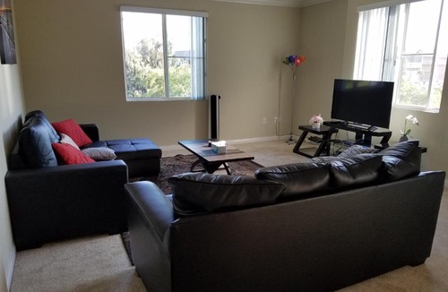 Mission Valley Apartment | BEST LOCATION, BEST PRICE in Fashion Valley 3 bedrooms FD1