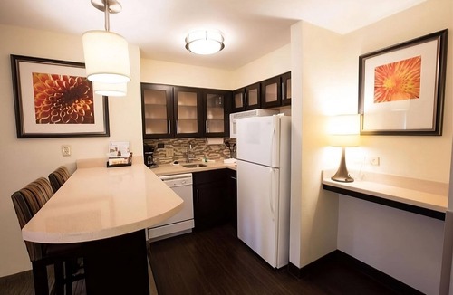 Gateway Hotel | Best Value, Quality Stay! Short Drive to Quarries Park and Northside Lawn!