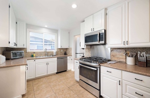 Allied Gardens House | Big Backyard w/Firepit, Grill & Al Fresco Dining!