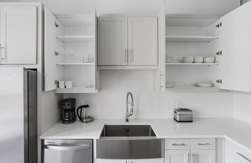 Highland Apartment | Blueground | Highland, pool, w/d, gym, nr Domain