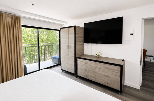 Little Italy Hotel | Boutique-Style Bay View Suite Near Petco Park & Balboa Park Museums | 3 Units