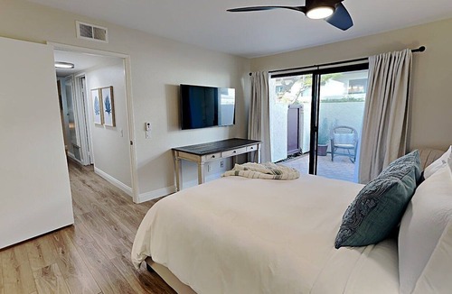 University City Condo | Brand NEW Remodel Single Level 2 Bd 2 Ba 2 Car Garage POOL UTC La Jolla Close to UCSD!