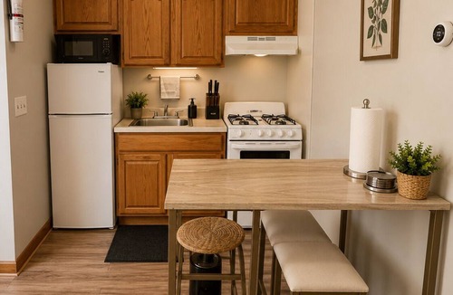 Swarthmore Apartment | Bright 1BR Central Location Parking Near College