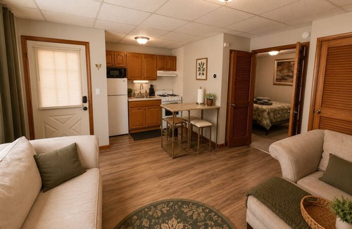Swarthmore Apartment | Bright 1BR Central Location Parking Near College