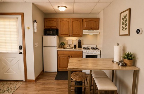 Swarthmore Apartment | Bright 1BR Central Location Parking Near College
