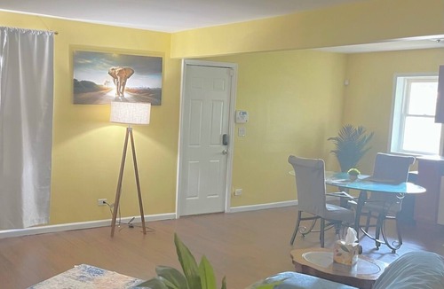 Lansing House | Bright and Charming 4-bedroom house with AC and WiFi in lovely Lansing