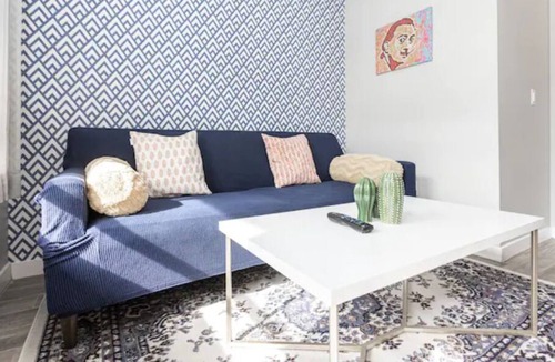 Old Town House | Bright ☀️ Old Town. Parking/WiFi. Cable/Walk to All