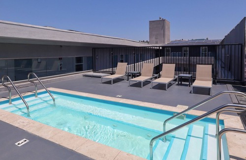 Little Italy Hotel | Bright Room w/Artistic Touch Near Museums, Harbor + Local Attractions | Pets