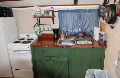 Christopher Creek Cabin | Cabin #4 - Studio with fireplace