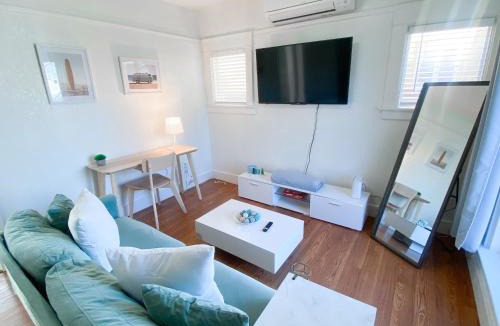 City Heights House | Casa Carlos - In the heart of San Diego