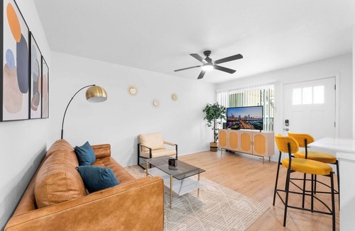 Hancock Apartment | Central 2BR king suite close to UT, Moody Center