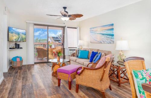 Nawiliwili House | Central and Bright 2 BR, 2 BA, Pool and Oceanview