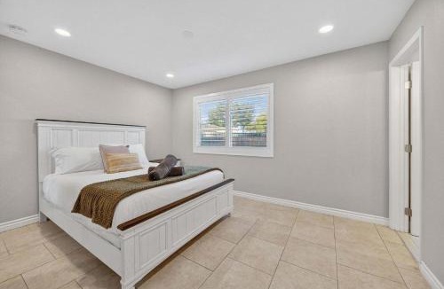 Linda Vista House | Central home Spacious