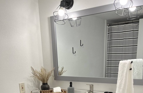 Snohomish Condo | Centrally located, newly renovated, private, cozy suite