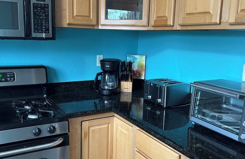 North Park Condo | Charming 1-bedroom condo with one garage space
