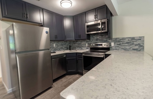 Columbia Apartment | Charming 2-Bed, 1-Bath Modern Retreat