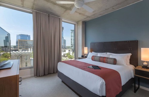 West End Hotel | Charming 2-bedroom Suite in Lovely Austin with Rooftop Pool!