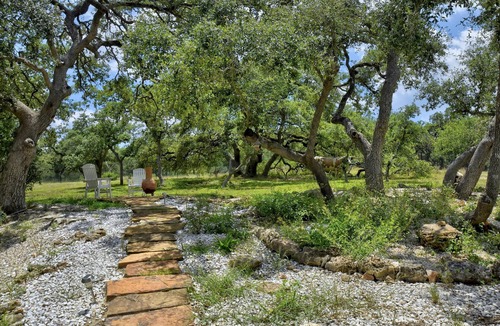 New Braunfels Villa | Charming 4-bedroom villa with pool near Historic Gruene & Canyon Lake