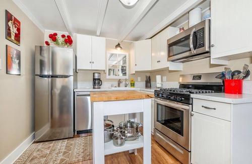 North Park Cottage | Charming cottage in North Park