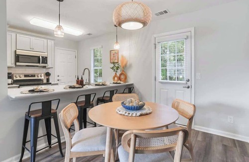 Whitemarsh Island House | Charming Dog-Friendly Retreat, 10 Mins to Beach