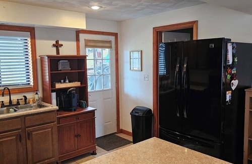New Kensington House | Charming, handicapped accessible 2-bedroom townhome in Lower Burrell