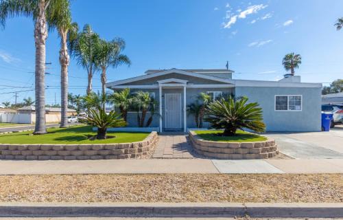 North Clairemont House | Charming holiday home with Games & Close to Beaches & to Downtown San Diego