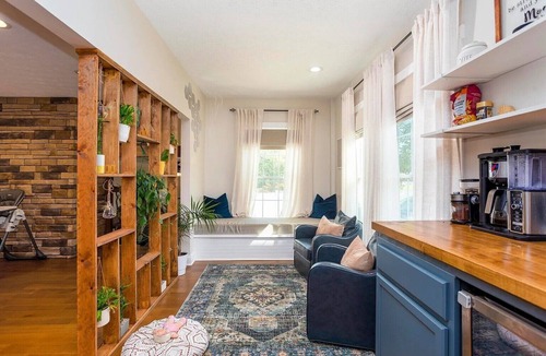 Barboursville House | Charming home where you can enjoy "Small Town Living" close to everything
