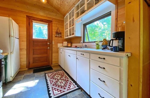 Ossipee Cabin | Charming & Spacious 1-bedroom cabin in the heart of the Brainerd Lakes Region