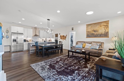 Rossville House | Chatt Vistas|3Story|NEW|6bdr6ba|Theater|Hot Tub