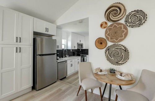 Normal Heights House | Chic 2Bed & Large Serene Backyard in Heart of SD