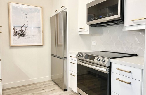 Little Italy Condo | Chic Little Italy Downtown Condo
