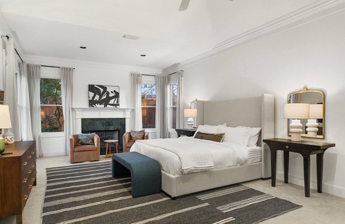 Tarrytown House | Chic & Secluded 4 BDR in Desirable Tarrytown! Sleeps 10 and 10 mins to Downtown!