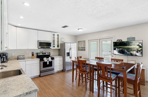 Surfcrest Village Cottage | Coastal Cottage with community pool, free parking and boardwalk to beach- SCV 12