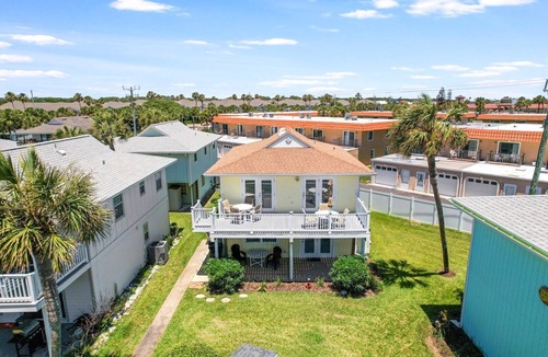 Surfcrest Village Cottage | Coastal Cottage with community pool, free parking and boardwalk to beach- SCV 12