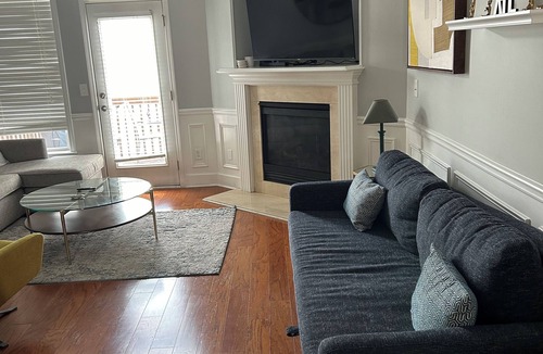 Atlantic Station Area House | Comfy and Modern 3-bedroom townhome in heart of Atlanta