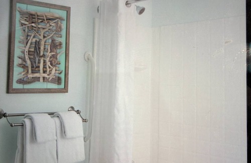 Mission Valley Apartment | Comic Con! Sleeps 6- 2-bedroom-2 bath hotel suites/condo with AC in San Diego.