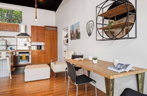 Dripping Springs House | Contemporary Country Style Gem w/BBQ & Games Room