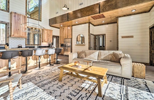 Broken Bow Villa | Corey Kent s Cabin Country Charm Family Fun Hot Tub Oasis
