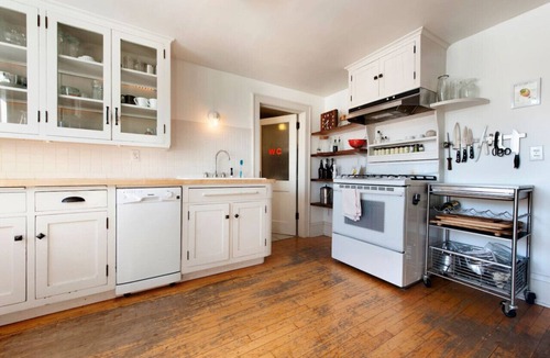 Northeast Minneapolis Arts District Apartment | Corner Store Loft w/SAUNA, Firepit, Private Deck!